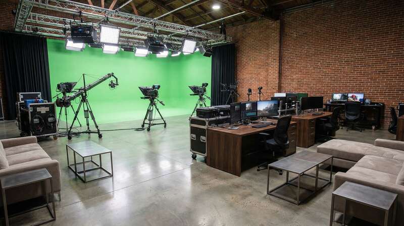 国产自拍创作中心